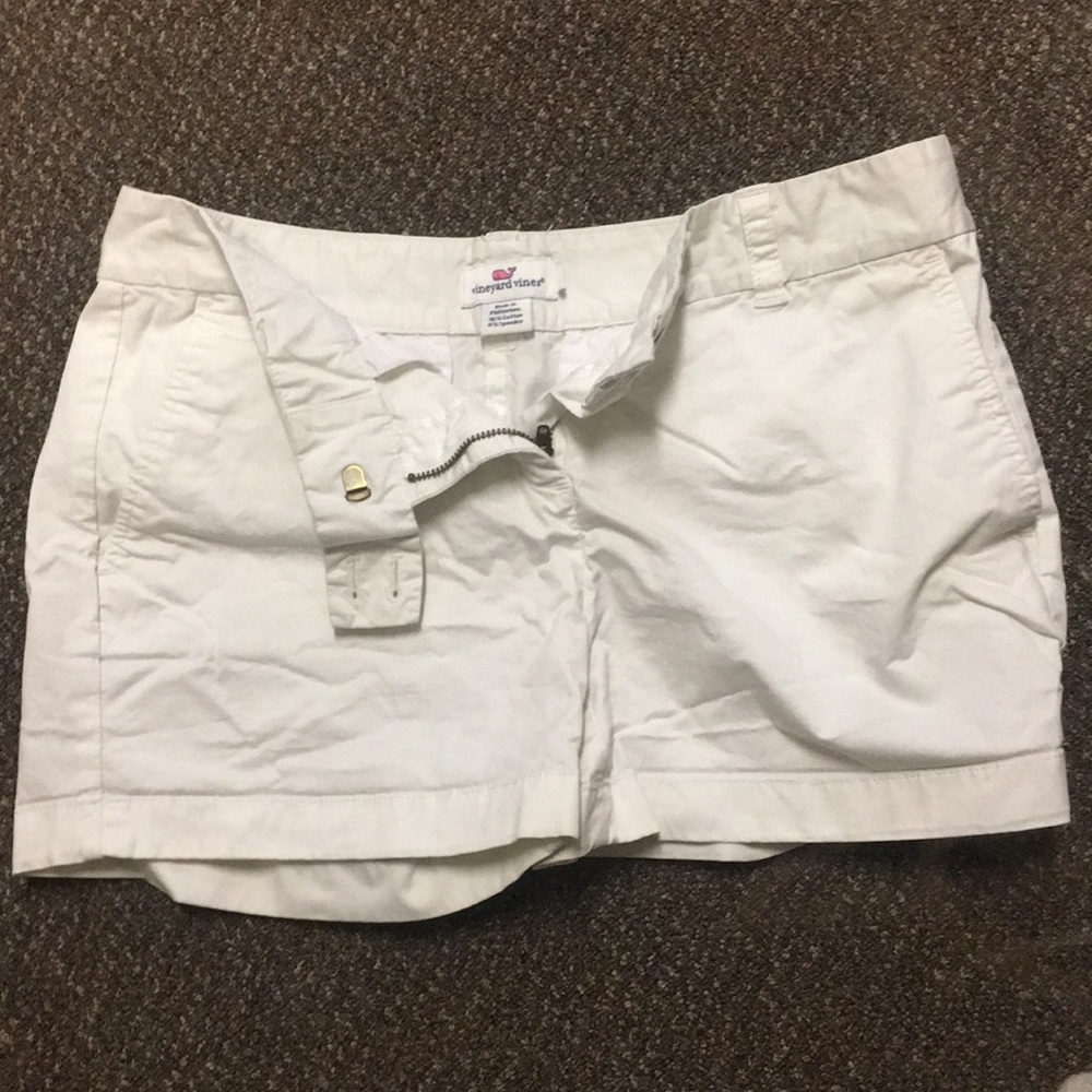 Vineyard Vines White Shorts